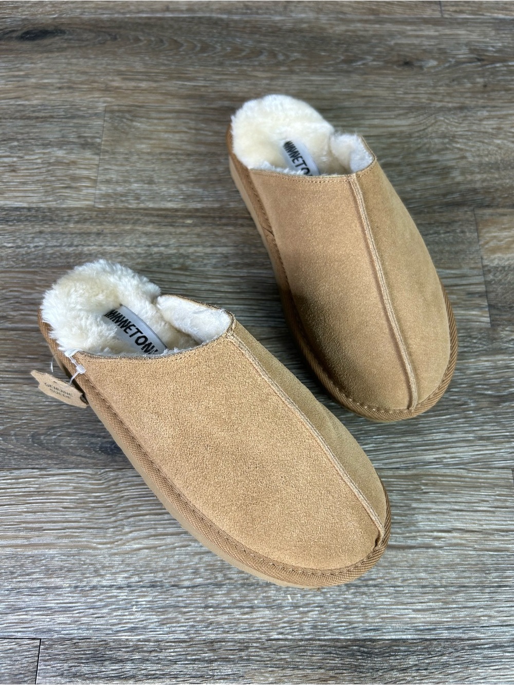 Minnetonka | New Suede Scuff Slippers Size 7